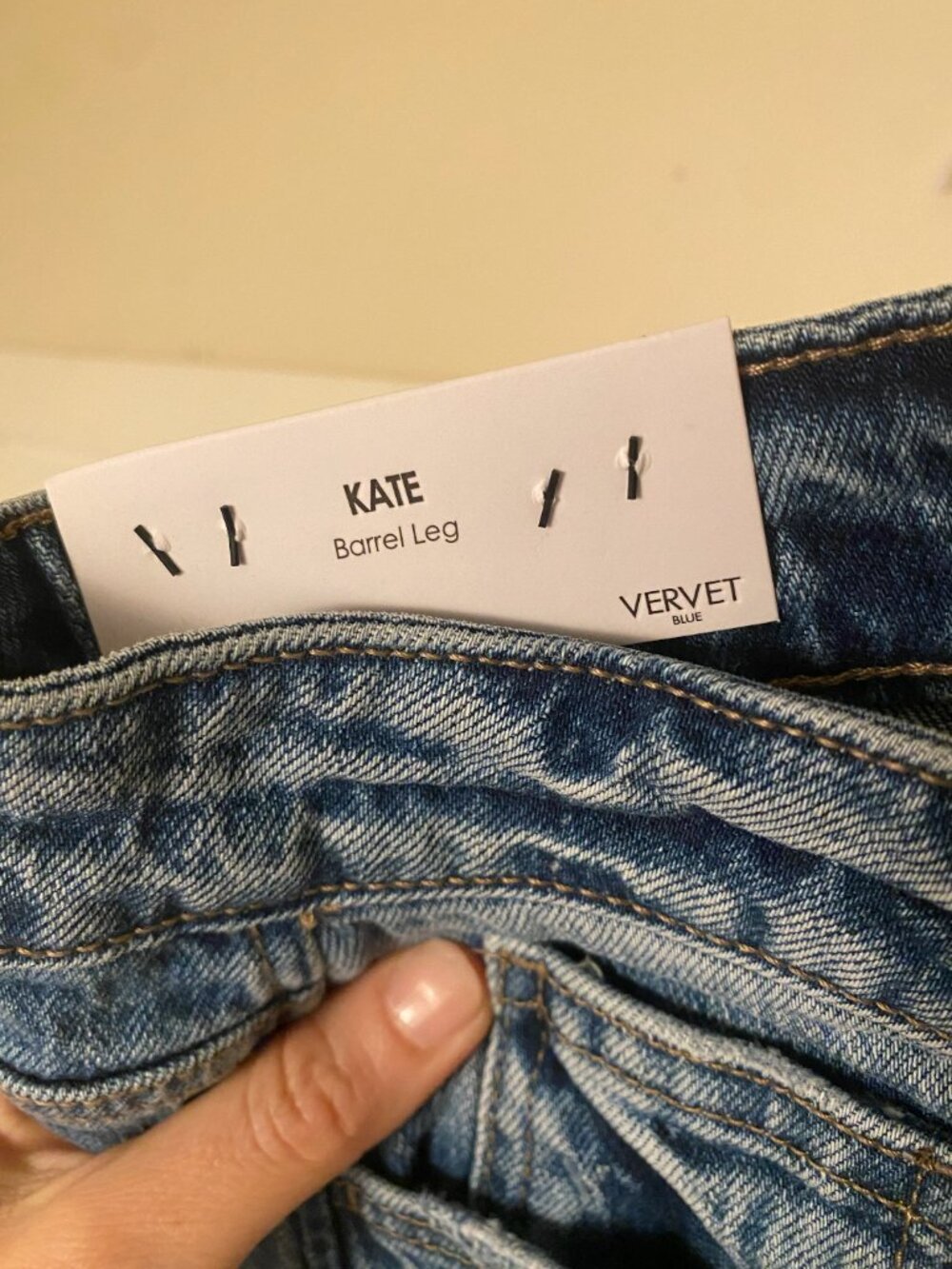 New With Tags – Vervet Blue Kate Barrel Leg Jeans - Picture 6 of 7